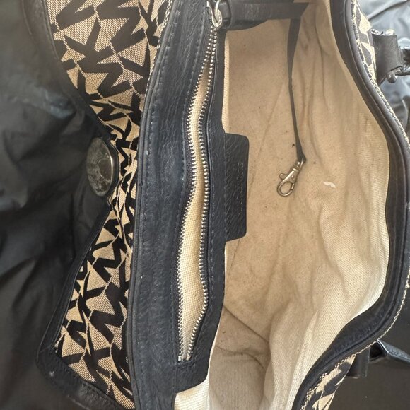 Michael Kors Black/Tan hand bag - Picture 3 of 4